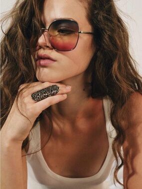 🔥🔥Zara Gold Tone Long Shield Ring with Black Crystal Pavé